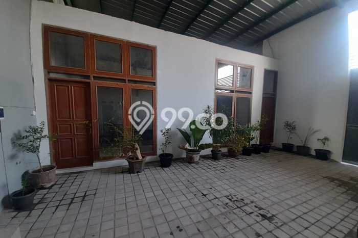 Gudang Disewa di Semarang dengan LB 360m2 Area Komersial Ramai Gudang Disewa di Semarang dengan LB 360m2 Area Komersial Ramai
