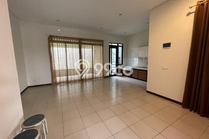 Rumah Sewa Bandung LT 180m2 LB 135m2 Kawasan Kota Baru Parahyangan Rumah Sewa Bandung LT 180m2 LB 135m2 Kawasan Kota Baru Parahyangan