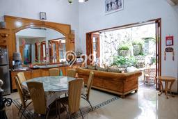 Rumah Elit Modern Siap Huni di Sumurbandung Bandung Rumah Elit Modern Siap Huni di Sumurbandung Bandung
