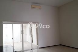 Disewakan! Rumah 3 Kamar Tidur &
1 Kamar Mandi di Kota Baru Parahyangan, Bandung Disewakan! Rumah 3 Kamar Tidur &
1 Kamar Mandi di Kota Baru Parahyangan, Bandung