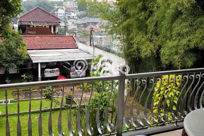 Sewa Rumah Harga Terjangkau di ciumbuleuit Bandung dengan 6 KT Sewa Rumah Harga Terjangkau di ciumbuleuit Bandung dengan 6 KT