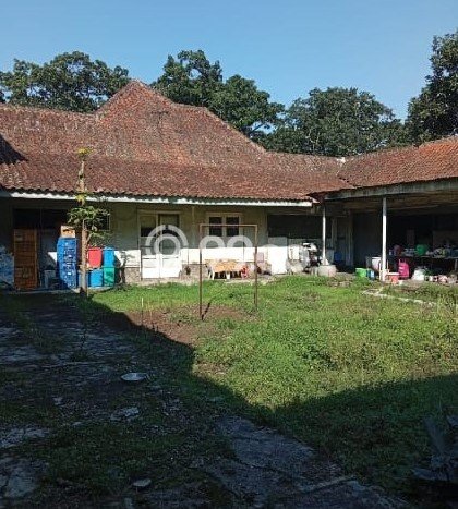 Hunian Elit LB 500m2 Siap Huni Desain Elegan di Cipaganti, Bandung Hunian Elit LB 500m2 Siap Huni Desain Elegan di Cipaganti, Bandung