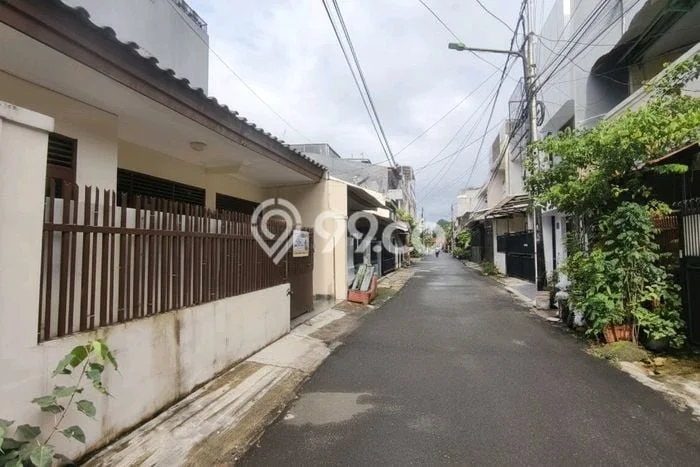 Jarang Ada! Rumah Kontrakan 6 Kamar Nyaman Siap Huni Tanjung Duren Jarang Ada! Rumah Kontrakan 6 Kamar Nyaman Siap Huni Tanjung Duren