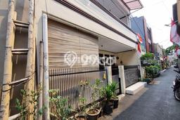 Dijual Cepat Rumah LT 80m² / LB 140m² di Kawasan Bisnis Tanjung Duren, Jakarta Barat Dijual Cepat Rumah LT 80m² / LB 140m² di Kawasan Bisnis Tanjung Duren, Jakarta Barat