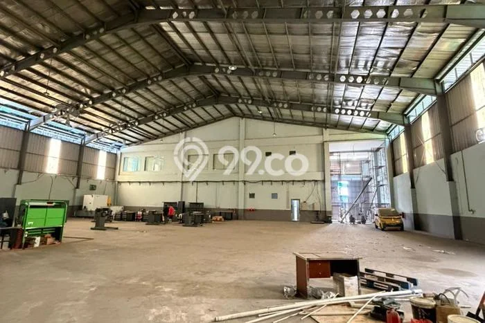 Gudang Dijual di Prime Area Jakarta Utara Luas 2900m2 Gudang Dijual di Prime Area Jakarta Utara Luas 2900m2
