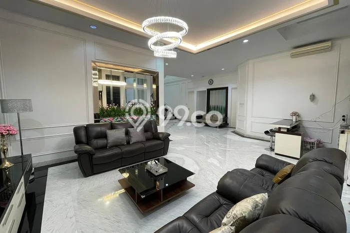 Hunian Mewah Siap Huni LT 300m2 di Kelapa Gading, Jakarta Utara Hunian Mewah Siap Huni LT 300m2 di Kelapa Gading, Jakarta Utara