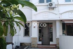 Jual Rumah Minimalis Bagus Punya 2 KT di Kelapa Gading Jakarta Utara SHM Jual Rumah Minimalis Bagus Punya 2 KT di Kelapa Gading Jakarta Utara SHM
