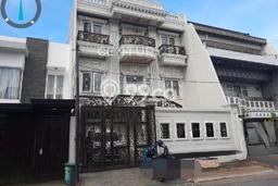 Dijual Rumah Mewah Elegan Dengan View Cantik di Permata Hijau, Jakarta Selatan Dijual Rumah Mewah Elegan Dengan View Cantik di Permata Hijau, Jakarta Selatan