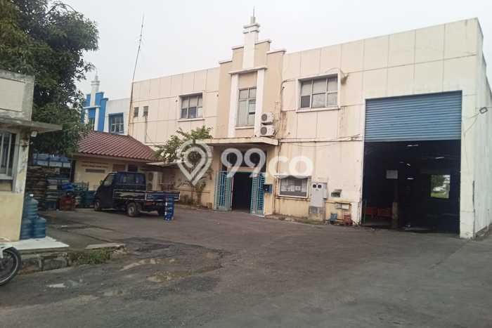 AREA KOMERSIAL! Gudang di Jababeka, Luas 1067m², Akses Utama AREA KOMERSIAL! Gudang di Jababeka, Luas 1067m², Akses Utama