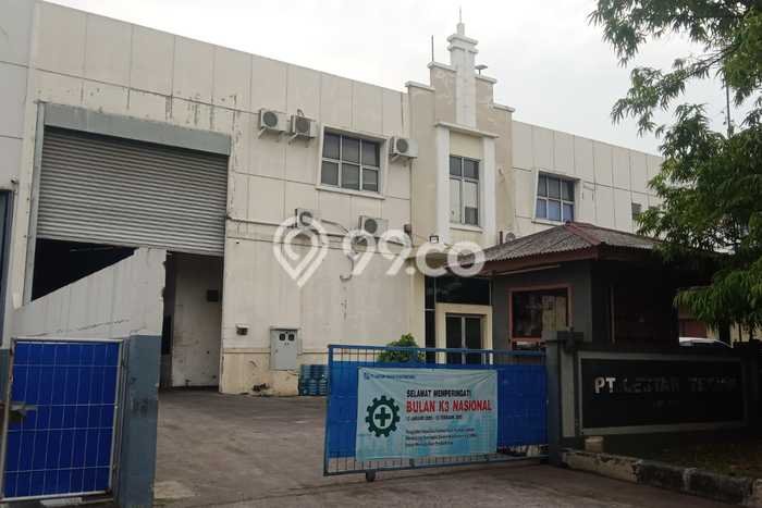AREA KOMERSIAL! Gudang di Jababeka, Luas 1067m², Akses Utama AREA KOMERSIAL! Gudang di Jababeka, Luas 1067m², Akses Utama