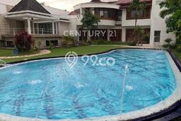 Ready to Use! Luxury House LT 1600m2 Desain Elegan di Kemang Ready to Use! Luxury House LT 1600m2 Desain Elegan di Kemang