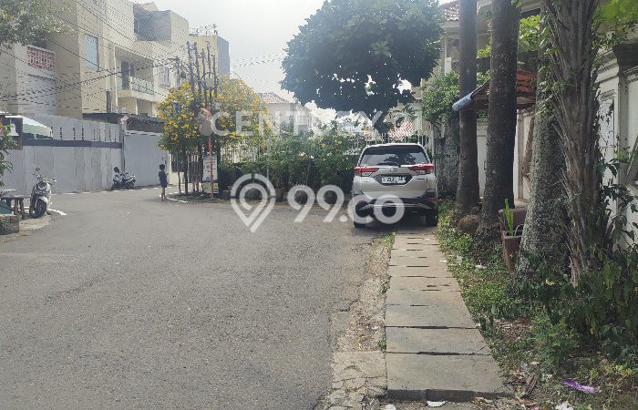 Tanah Dijual Lokasi Strategis di Jakarta Selatan dengan Luas 636m2 Tanah Dijual Lokasi Strategis di Jakarta Selatan dengan Luas 636m2