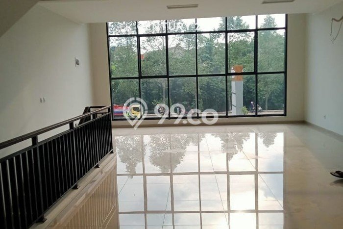 Unit Komersial Disewakan di Tangerang Selatan Area Strategis Harga Kompetitif Unit Komersial Disewakan di Tangerang Selatan Area Strategis Harga Kompetitif