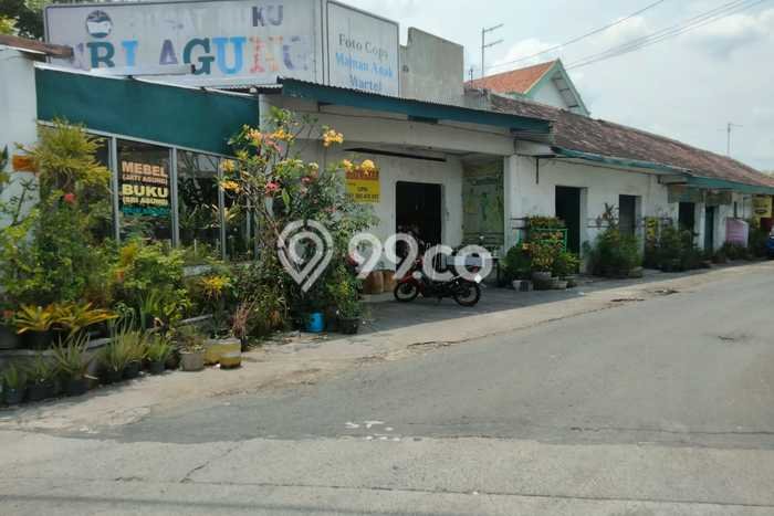 PRIME LOCATION! Rumah Berkembang di Jaten, Luas 883m2m² Bangunan 900m2m² PRIME LOCATION! Rumah Berkembang di Jaten, Luas 883m2m² Bangunan 900m2m²
