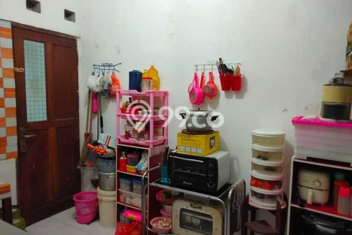 Rumah Strategis Colomadu, Karanganyar, Luas 102m2m² LB 120m2m² Rumah Strategis Colomadu, Karanganyar, Luas 102m2m² LB 120m2m²