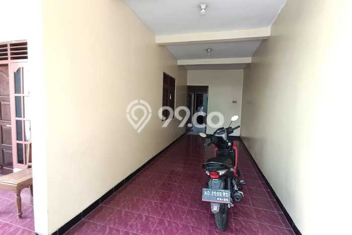 Rumah Nyaman 4 KT Luas Tanah 215m2m² di Laweyan, Surakarta Rumah Nyaman 4 KT Luas Tanah 215m2m² di Laweyan, Surakarta