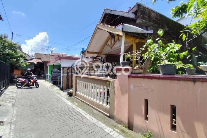 Rumah Harga Terjangkau 2 KT di Pasar Kliwon, Surakarta Rumah Harga Terjangkau 2 KT di Pasar Kliwon, Surakarta