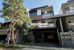 Dijual Rumah Mewah Megah Dengan View Eksklusif di BSD City, Tangerang Dijual Rumah Mewah Megah Dengan View Eksklusif di BSD City, Tangerang