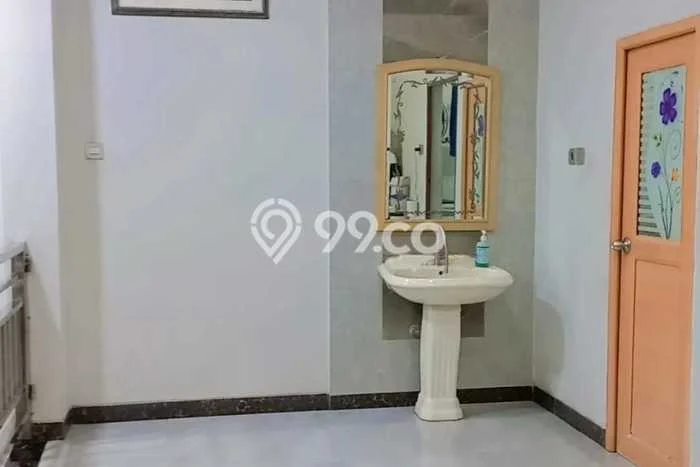 Rumah Mewah LB 270m2 Siap Huni Desain Elegan di Teluk Gong, Jakarta Utara Rumah Mewah LB 270m2 Siap Huni Desain Elegan di Teluk Gong, Jakarta Utara