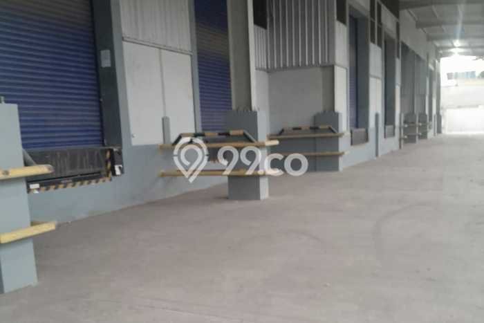 Gudang Disewa di Jakarta Utara dengan LB 3256m2 Area Komersial Ramai Gudang Disewa di Jakarta Utara dengan LB 3256m2 Area Komersial Ramai