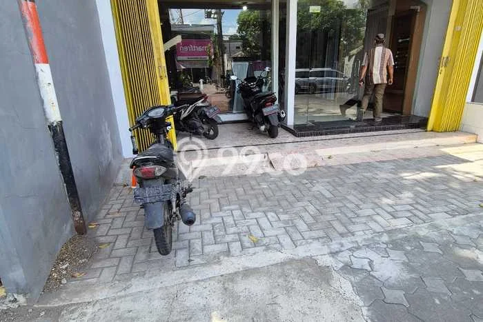 Disewakan Ruko di Sidoarjo Sidoarjo LT 161m2, LB 161m2 Disewakan Ruko di Sidoarjo Sidoarjo LT 161m2, LB 161m2