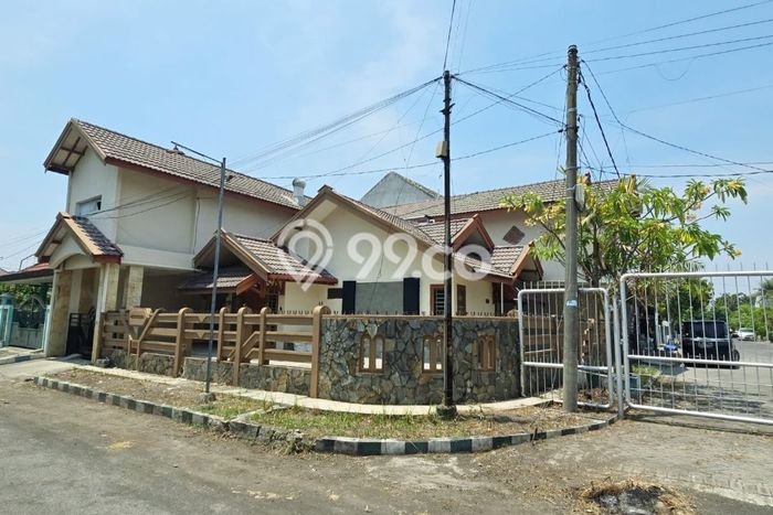 Rumah Modern Cantik 7 KT Siap Huni di Sidoarjo Rumah Modern Cantik 7 KT Siap Huni di Sidoarjo