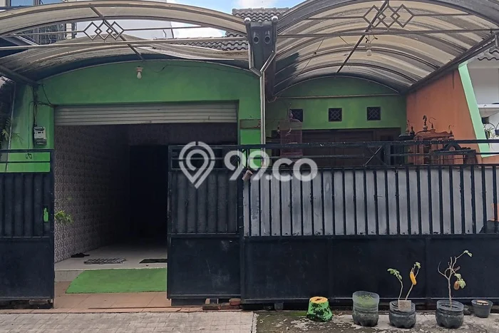 Dijual Cepat Rumah Bagus Siap Huni LB 108m2 di Sidoarjo, Sidoarjo Dijual Cepat Rumah Bagus Siap Huni LB 108m2 di Sidoarjo, Sidoarjo