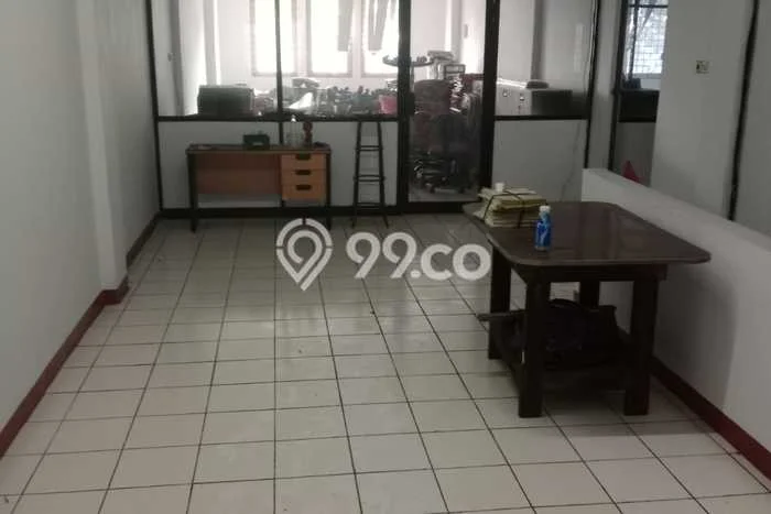 Ruko untuk Disewa di Pusat Jakarta Barat Luas Bangunan 450m2 Ruko untuk Disewa di Pusat Jakarta Barat Luas Bangunan 450m2