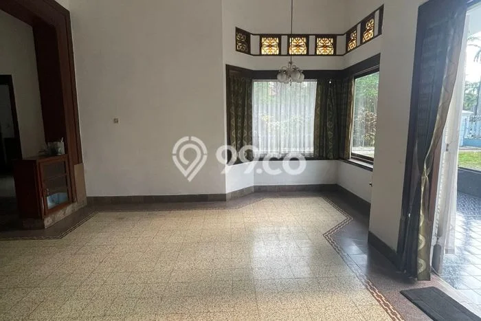 Dijual Rumah Luas Elegan Dengan View Eksklusif di Malang Kota, Malang Dijual Rumah Luas Elegan Dengan View Eksklusif di Malang Kota, Malang