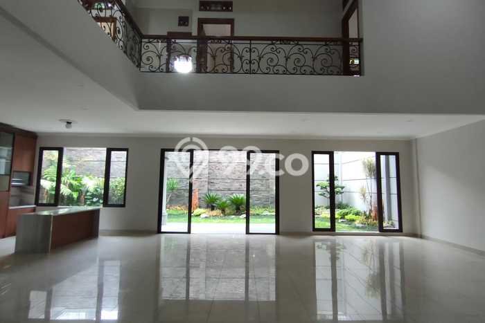 Dijual Rumah Premium dengan Fasilitas Sekitar Lengkap di Batununggal, Bandung Dijual Rumah Premium dengan Fasilitas Sekitar Lengkap di Batununggal, Bandung