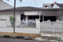 BEST LOCATION! Rumah kawasan Kalibata, Akses ke Tol, 0 KM, Luas 325m² LB 200m² BEST LOCATION! Rumah kawasan Kalibata, Akses ke Tol, 0 KM, Luas 325m² LB 200m²