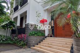 Disewakan! Rumah 6 Kamar Tidur &
6 Kamar Mandi di Kemang, Jakarta Selatan Disewakan! Rumah 6 Kamar Tidur &
6 Kamar Mandi di Kemang, Jakarta Selatan