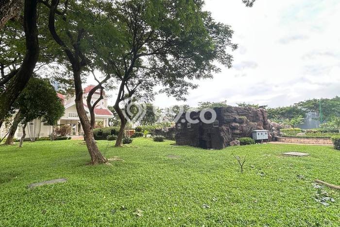 Tanah Kosong Dijual di Surabaya dengan Area 251m2 Tanah Kosong Dijual di Surabaya dengan Area 251m2