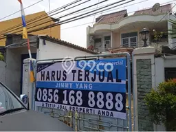 NEW LISTING! Rumah Premium area Matraman, LT 159m² LB 305m² NEW LISTING! Rumah Premium area Matraman, LT 159m² LB 305m²