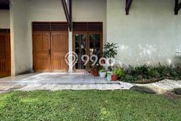 Jual Murah Rumah dengan 5 Kamar Tidur dan 3 Kamar Mandi di Area Kuningan, Jakarta Selatan Jual Murah Rumah dengan 5 Kamar Tidur dan 3 Kamar Mandi di Area Kuningan, Jakarta Selatan