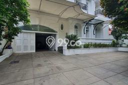 Rumah Lokasi Strategis area Pondok Indah, Jakarta Selatan, LT 590m² Bangunan 800m² Rumah Lokasi Strategis area Pondok Indah, Jakarta Selatan, LT 590m² Bangunan 800m²