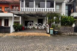 For Sale! Luxury House LT 242m2 Desain Modern di Veteran For Sale! Luxury House LT 242m2 Desain Modern di Veteran
