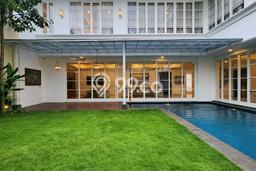 Rumah Luxury Modern Tanpa Renovasi di Kemang Jakarta Selatan Rumah Luxury Modern Tanpa Renovasi di Kemang Jakarta Selatan