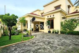 For Sale Rumah Elit Exclusive di Kebayoran Baru, Jakarta Selatan For Sale Rumah Elit Exclusive di Kebayoran Baru, Jakarta Selatan