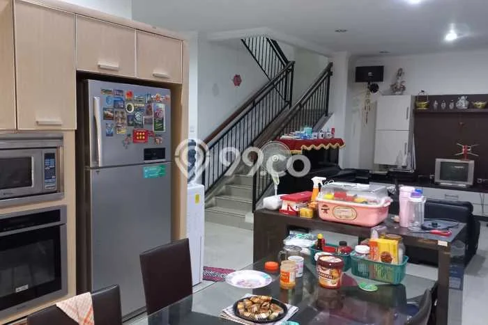 Lokasi terbaik! Rumah siap pakai dikontrakkan di Kelapa Gading LB 360m2 Lokasi terbaik! Rumah siap pakai dikontrakkan di Kelapa Gading LB 360m2