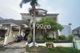 Rumah Elit LB 350m2 Siap Huni Desain Elegan di Citraland, Surabaya Rumah Elit LB 350m2 Siap Huni Desain Elegan di Citraland, Surabaya