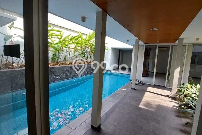 Rumah Sewa Jakarta Selatan LT 270m2 LB 400m2 Kawasan Kuningan Rumah Sewa Jakarta Selatan LT 270m2 LB 400m2 Kawasan Kuningan