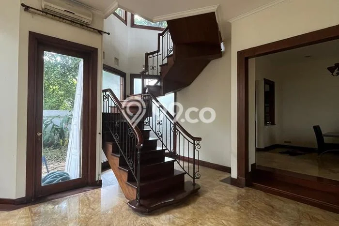 Rumah Mewah LB 408m2 Siap Pakai Desain Elegan di patra kuningan, Jakarta Selatan Rumah Mewah LB 408m2 Siap Pakai Desain Elegan di patra kuningan, Jakarta Selatan