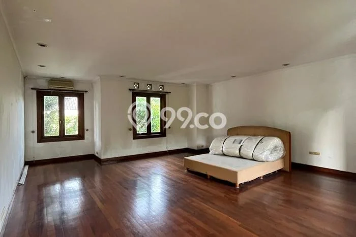 Rumah Mewah LB 408m2 Siap Pakai Desain Elegan di patra kuningan, Jakarta Selatan Rumah Mewah LB 408m2 Siap Pakai Desain Elegan di patra kuningan, Jakarta Selatan