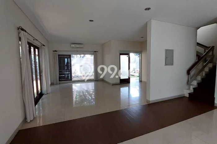Rumah Kontrakan Jakarta Selatan LT 450m2 LB 400m2 Kawasan Kuningan Rumah Kontrakan Jakarta Selatan LT 450m2 LB 400m2 Kawasan Kuningan