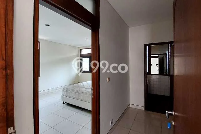 Rumah Kontrakan Jakarta Selatan LT 650m2 LB 400m2 Area Kuningan Rumah Kontrakan Jakarta Selatan LT 650m2 LB 400m2 Area Kuningan