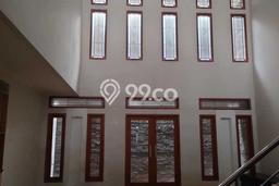 For Sale! Luxury House LT 220m2 Desain Elegan di Pungkur For Sale! Luxury House LT 220m2 Desain Elegan di Pungkur