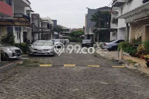 Siap Huni Rumah Mewah 3 Kamar di Kelapa Gading Dekat ke Mana Saja Siap Huni Rumah Mewah 3 Kamar di Kelapa Gading Dekat ke Mana Saja