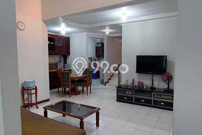 Jual Rumah Luas Megah Dengan View Eksklusif di Pondok Bambu, Jakarta Timur Jual Rumah Luas Megah Dengan View Eksklusif di Pondok Bambu, Jakarta Timur