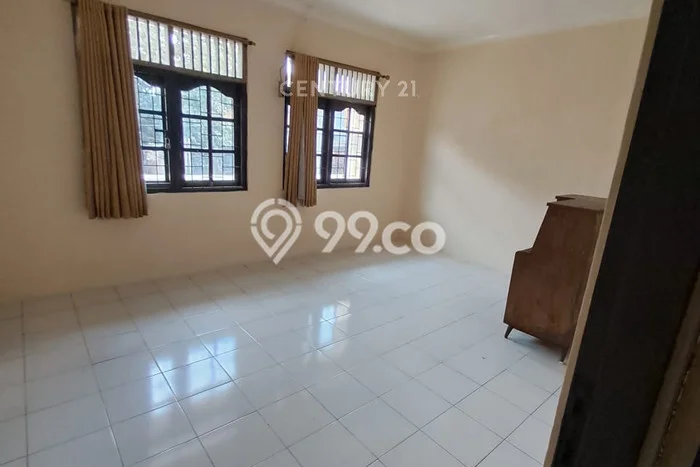 Jarang Ada! Rumah Kontrakan 4 Kamar Nyaman Siap Huni Batutulis Jarang Ada! Rumah Kontrakan 4 Kamar Nyaman Siap Huni Batutulis